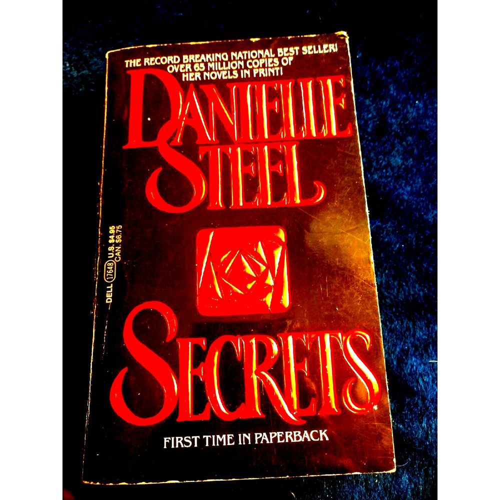Danielle Steel~SECRETS
